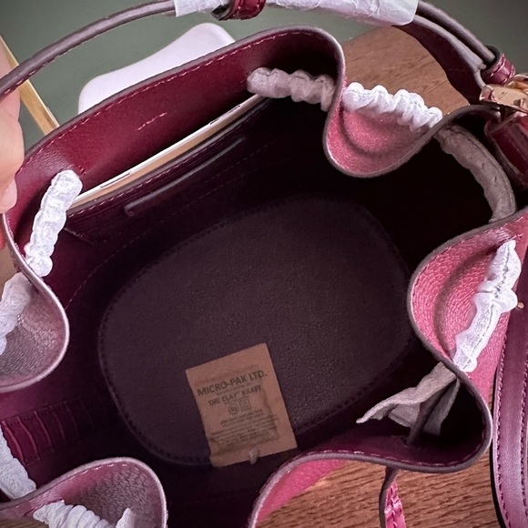 NWT!NEW!Michael Kors Reed Bucket Bag Crocodile Embbossed Leather Belted -Oxblood - Picture 7 of 15